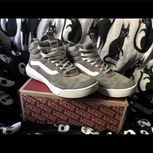 Rarely Used Vans Ultrarange Hi MTE - Frost Grey